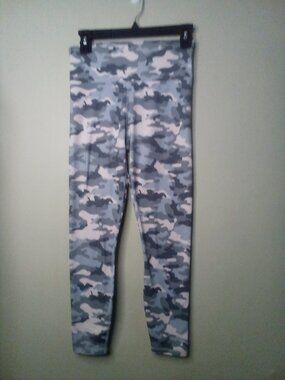 PowerHold Fabletics Leggings Women S ? Inside Pocket Active Athletic Camo Gray